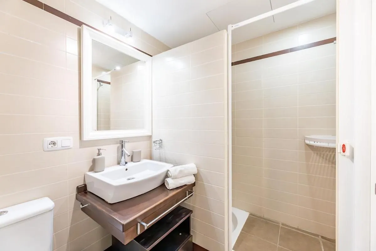 Coastal Escape & Sea Views By Hostlovers Manilva