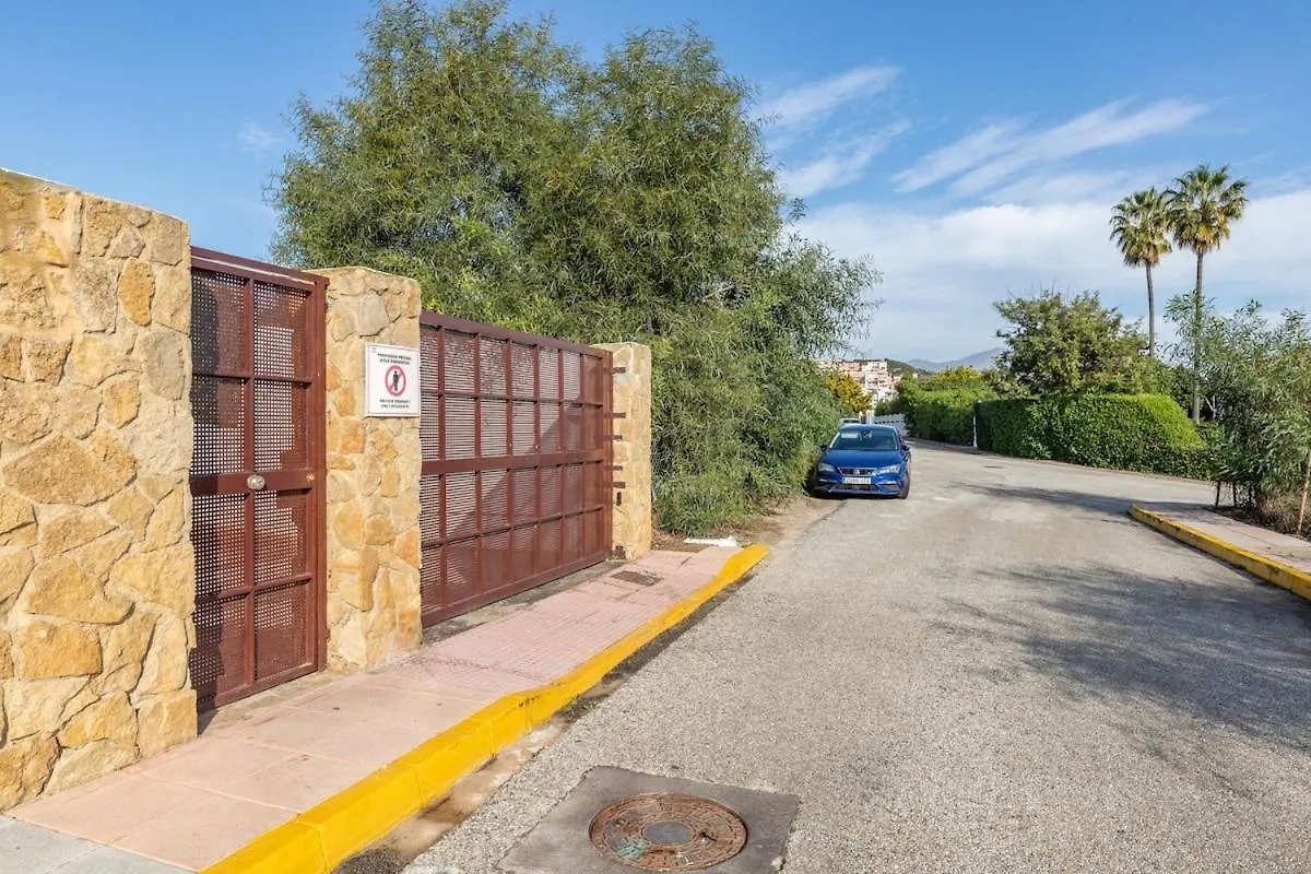 Coastal Escape & Sea Views By Hostlovers Manilva Apartment